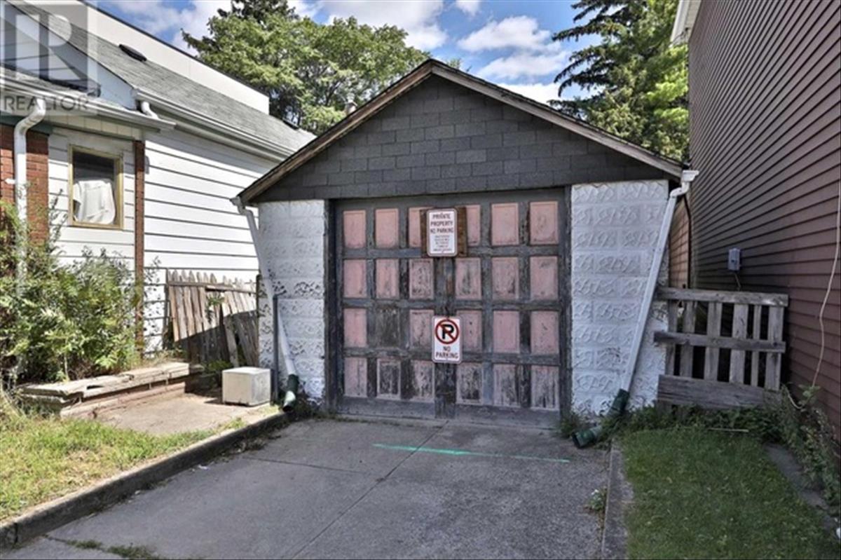 This Toronto garage actually costs almost 600 thousand dollars